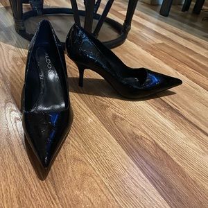 Aldo 8.5 patent leather 3 inch pump